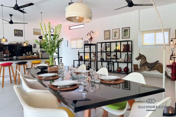 Image 10 from Élégante villa de 2 chambres avec immense jardin tropical à louer à Ubud