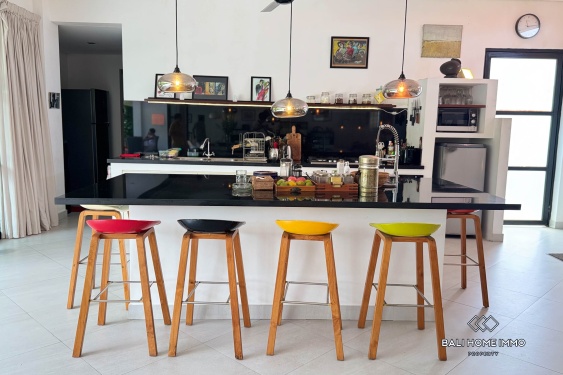 Image 9 from Élégante villa de 2 chambres avec immense jardin tropical à louer à Ubud