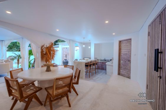 Image 8 from Elegant 3-Bedroom Jungle View Villa for Sale in Ungasan