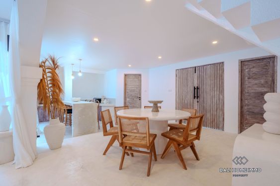 Image 7 from Elegant 3-Bedroom Jungle View Villa for Sale in Ungasan