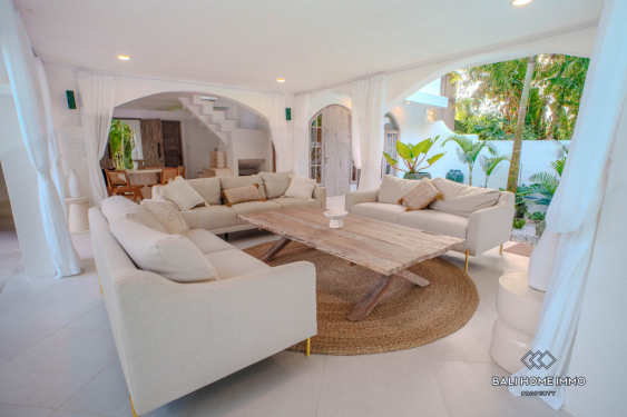 Image 3 from Dijual Vila Elegan 3 Kamar Tidur dengan Pemandangan Hutan di Ungasan