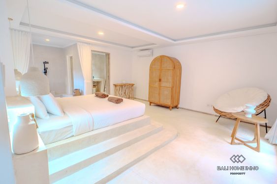 Image 16 from Elegant 3-Bedroom Jungle View Villa for Sale in Ungasan