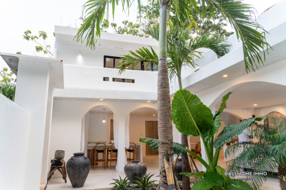 Image 2 from Dijual Vila Elegan 3 Kamar Tidur dengan Pemandangan Hutan di Ungasan