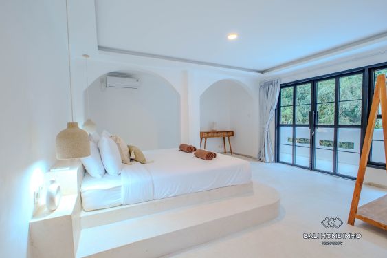 Image 20 from Elegant 3-Bedroom Jungle View Villa for Sale in Ungasan