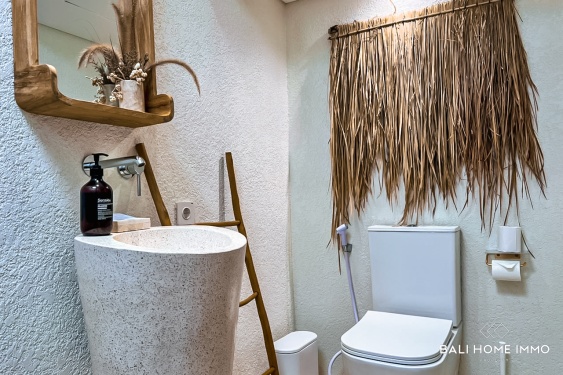 Image 13 from Élégante villa tropicale de 3 chambres à vendre à Ungasan, au design naturel chaleureux.