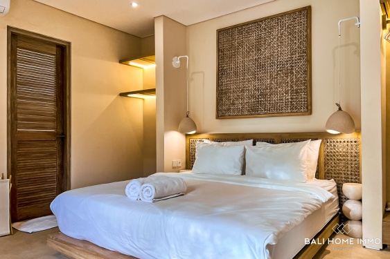 Image 9 from Élégante villa tropicale de 3 chambres à vendre à Ungasan, au design naturel chaleureux.