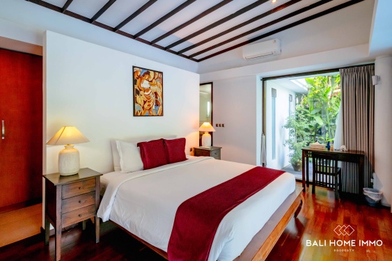 Image 17 from Élégante villa de 4 chambres avec vue sur l'océan et grand jardin à vendre à Ungasan