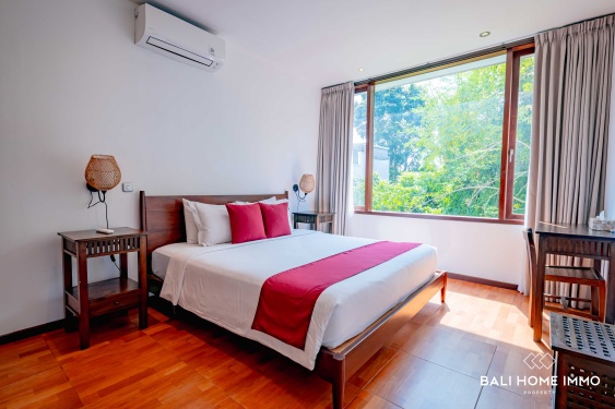 Image 18 from Élégante villa de 4 chambres avec vue sur l'océan et grand jardin à vendre à Ungasan