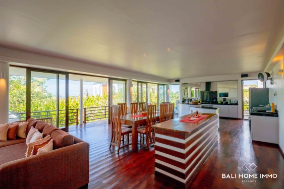 Image 7 from Élégante villa de 4 chambres avec vue sur l'océan et grand jardin à vendre à Ungasan