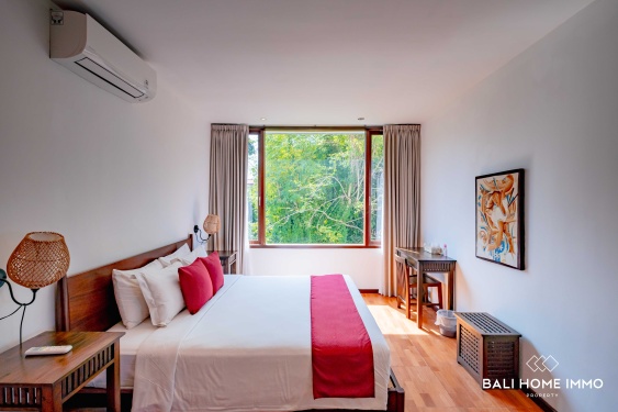 Image 19 from Élégante villa de 4 chambres avec vue sur l'océan et grand jardin à vendre à Ungasan