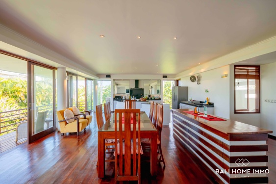 Image 8 from Élégante villa de 4 chambres avec vue sur l'océan et grand jardin à vendre à Ungasan