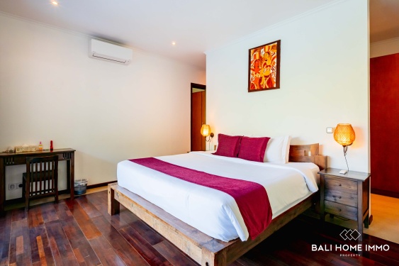 Image 15 from Élégante villa de 4 chambres avec vue sur l'océan et grand jardin à vendre à Ungasan