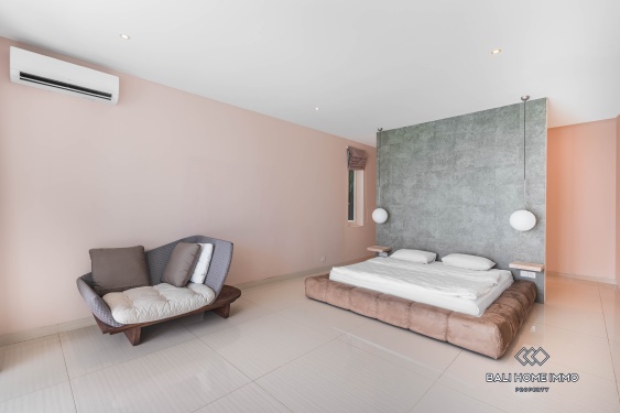 Image 11 from ÉLÉGANTE VILLA DE 4 CHAMBRES AVEC VUE SUR LA MER À VENDRE EN PLEINE PROPRIÉTÉ À UNGASAN