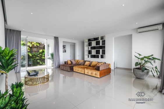 Image 7 from ÉLÉGANTE VILLA DE 4 CHAMBRES AVEC VUE SUR LA MER À VENDRE EN PLEINE PROPRIÉTÉ À UNGASAN