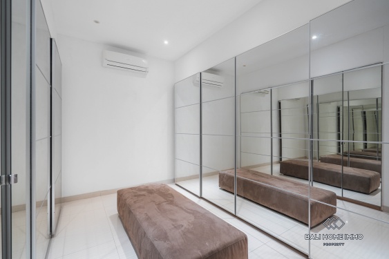 Image 19 from ÉLÉGANTE VILLA DE 4 CHAMBRES AVEC VUE SUR LA MER À VENDRE EN PLEINE PROPRIÉTÉ À UNGASAN