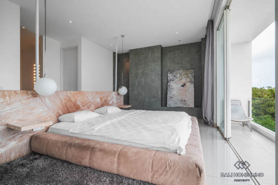 Image 15 from ÉLÉGANTE VILLA DE 4 CHAMBRES AVEC VUE SUR LA MER À VENDRE EN PLEINE PROPRIÉTÉ À UNGASAN