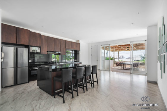 Image 10 from ÉLÉGANTE VILLA DE 4 CHAMBRES AVEC VUE SUR LA MER À VENDRE EN PLEINE PROPRIÉTÉ À UNGASAN