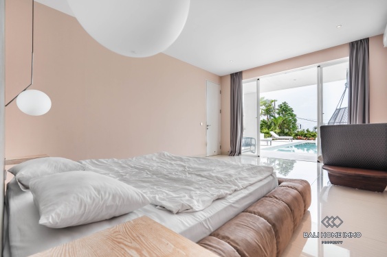 Image 12 from ÉLÉGANTE VILLA DE 4 CHAMBRES AVEC VUE SUR LA MER À VENDRE EN PLEINE PROPRIÉTÉ À UNGASAN