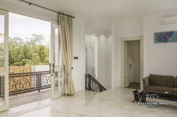 Image 15 from Élégante villa de 5 chambres avec toit-terrasse et vue sur l'océan à vendre près de Pecatu