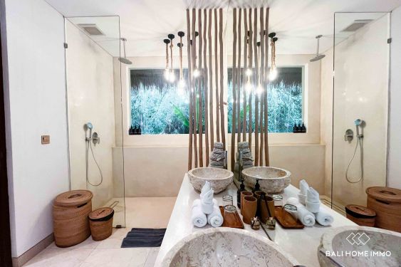 Image 20 from Dijual Vila Elegan 6 Kamar Berpemandangan Hutan di Ubud