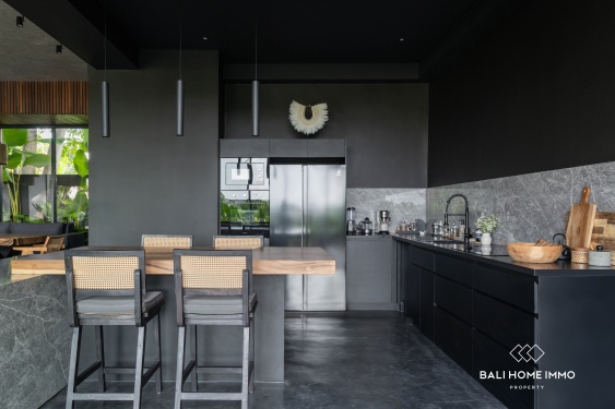 Image 4 from Élégante villa moderne de 4 chambres à vendre avec vue imprenable sur les rizières à Batu Bolong