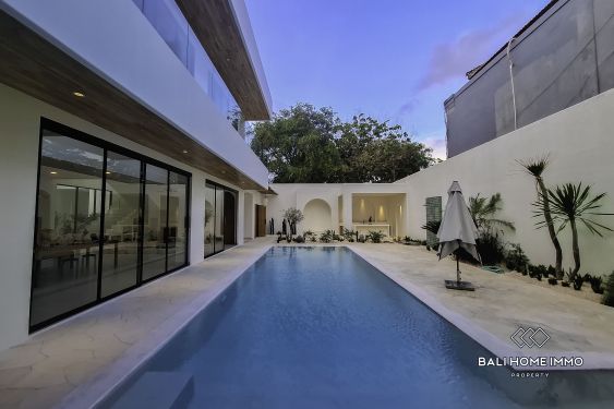 Image 2 from Villa Eksklusif 5 Kamar Tidur Dijual & Disewa di Jimbaran – Desain Mewah