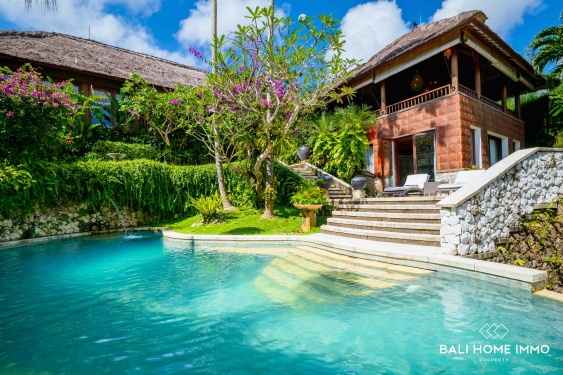 Image 3 from EXPANSIVE 4 BEDROOM BALINESE STYLE VILLA FOR SALE AND RENT IN JIMBARAN