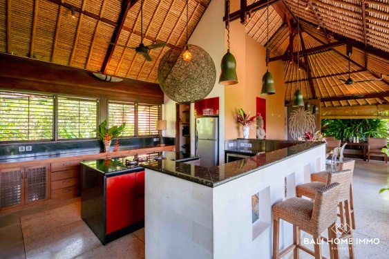 Image 17 from EXPANSIVE 4 BEDROOM BALINESE STYLE VILLA FOR SALE AND RENT IN JIMBARAN