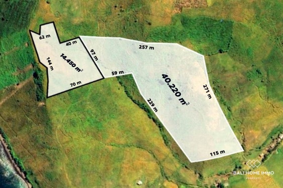 EXPANSIVE LAND FOR SALE IN LOMBOK