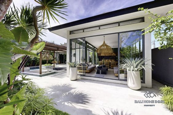 Image 2 from Vila Bergaya Tropis 3 Kamar Tidur yang Indah Dijual di Ungasan