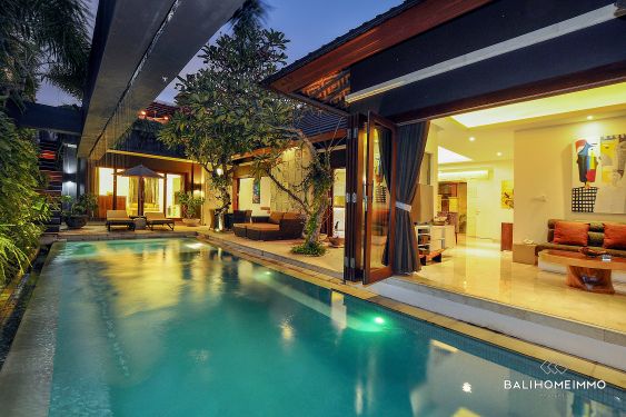 Image 1 from Exquise villa de 3 chambres à coucher à vendre en pleine propriété à Bali Kerobokan
