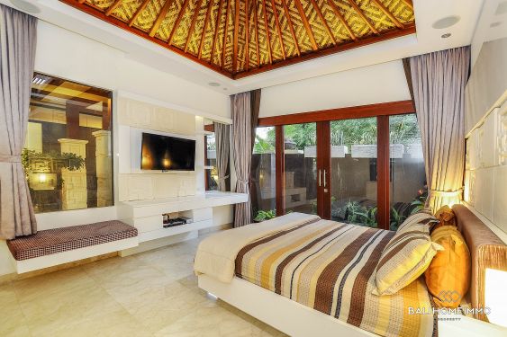 Image 18 from Vila 3 Kamar Tidur yang Indah Dijual Hak Milik di Bali Kerobokan