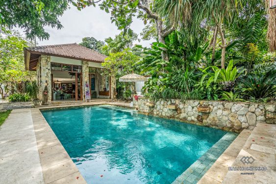 Image 1 from Exquise villa de 7 chambres à vendre en leasing près de Double Six Bali Seminyak