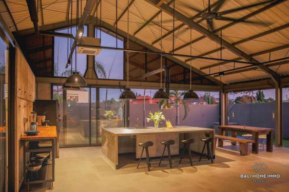 Image 7 from Extraordinary 3 Bedroom Villa for Sale Leasehold in Bali Kerobokan