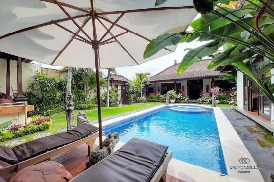 Image 2 from Villa familiale de 3 chambres à coucher pour une location mensuelle à Bali Seminyak