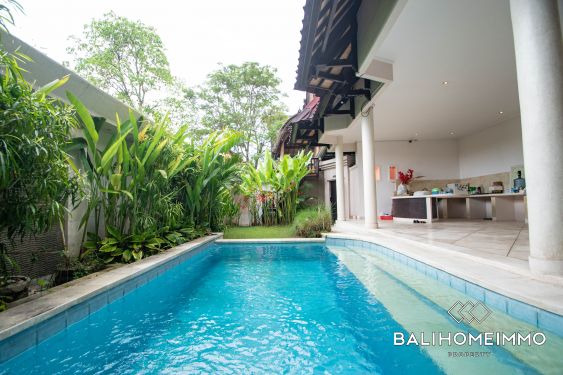 Image 2 from Villa familiale de 3 chambres à vendre à Bali Seminyak