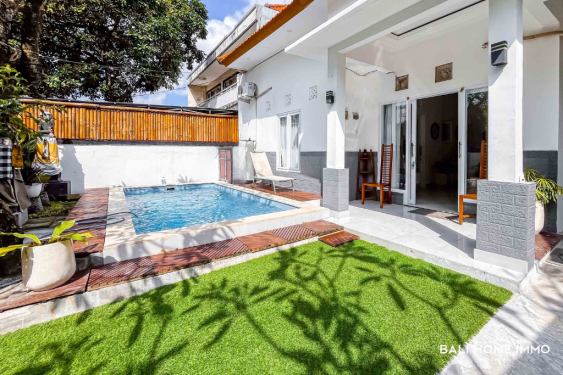 Image 2 from Family 3-Bedroom Villa in Kerobokan for Rent