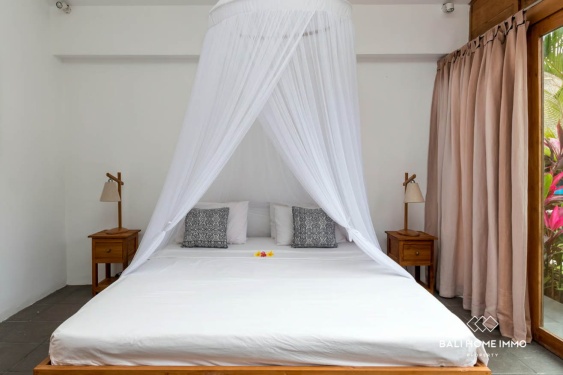 Image 7 from Family Style 4 Bedroom Villa For Sale In Batu Belig Kerobokan