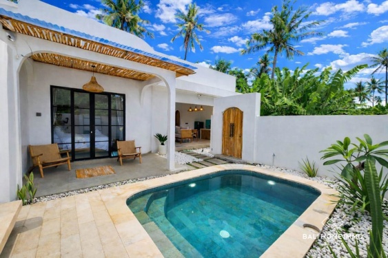 Freehold 2 Bedroom & 1 Bedroom Villas with Vacant Land for Development in Lovina