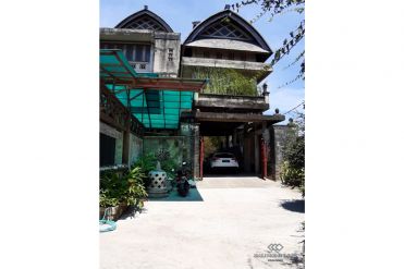 Image 8 from Galerie Magasin et immeuble de bureaux à vendre en pleine propriété à Gianyar