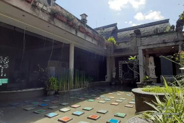 Image 2 from Gallery Shop & Office Building For Sale Freehold in Gianyar
