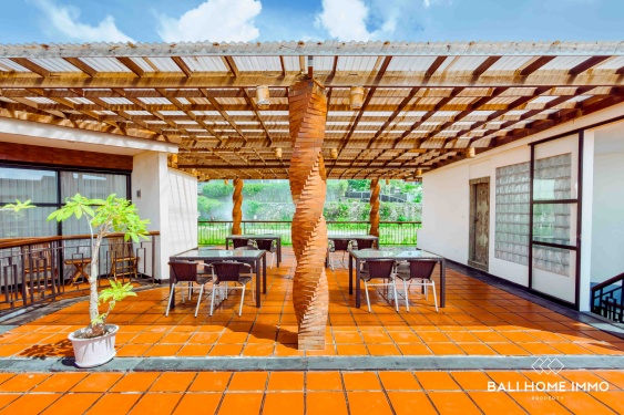 Image 7 from Villa de 15 chambres avec vue sur l'océan à vendre à Uluwatu