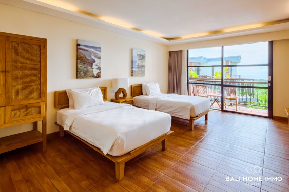 Image 17 from Villa de 15 chambres avec vue sur l'océan à vendre à Uluwatu