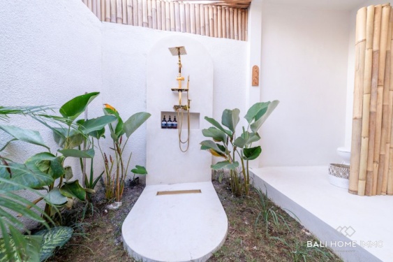 Image 16 from BONNE OPPORTUNITÉ D'INVESTISSEMENT : VILLA BOUTIQUE DE 8 CHAMBRES À VENDRE EN BAIL À NYANG NYANG