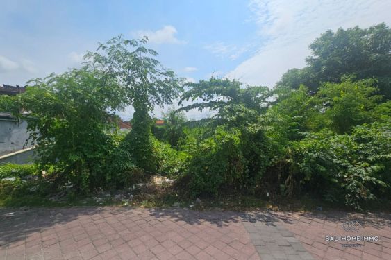 Image 2 from Good Location 3 are Land for Sale Freehold in Bali Seminyak
