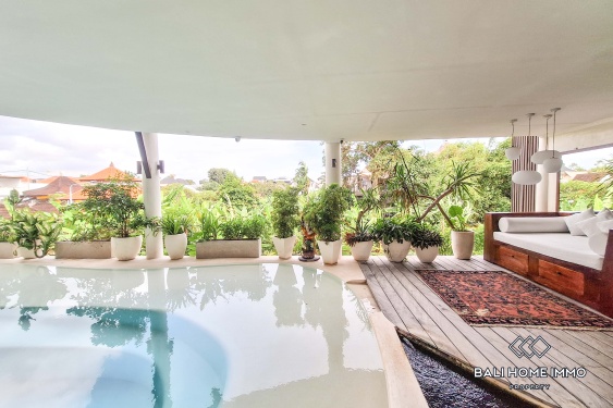 Image 18 from Villa emblématique de 4 chambres à louer à Canggu Batu Bolong
