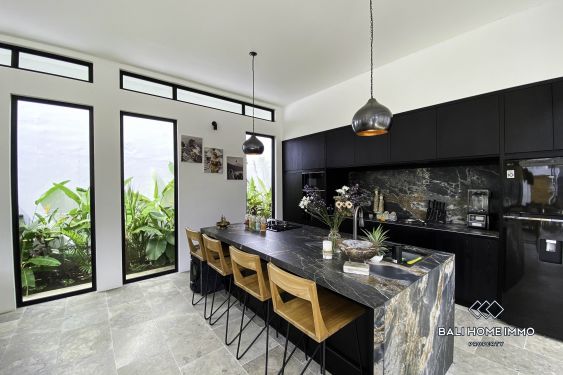 Image 8 from Immaculate 4 Bedroom Villa for Sale in Ungasan