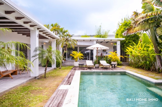 Image 2 from Villa de 4 chambres à coucher, un véritable bijou pour investisseurs, à vendre au cœur de Berawa