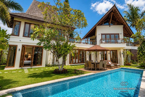 Image 1 from Villa 4 Kamar Tidur bergaya Joglo disewakan di Padonan Canggu Bali