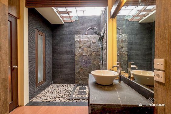 Image 11 from 2 Bedroom Villa For Sale in Bali Kerobokan